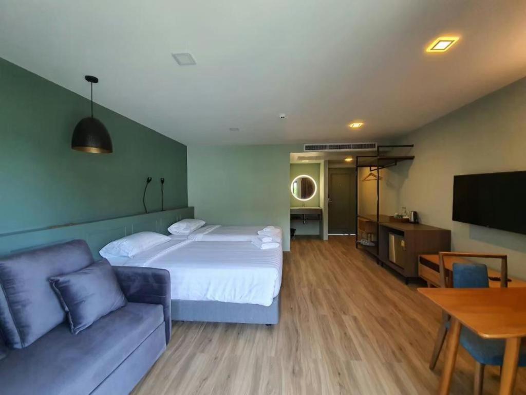 Eco Cozy Beachfront Resort Chaam Hua Hin Exterior photo
